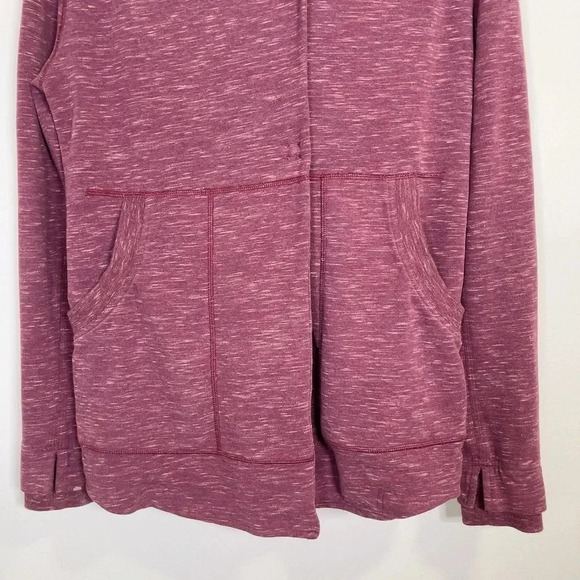 LULULEMON | FIND YOUR CENTRE WRAP IN RUST BERRY - Picture 6 of 16